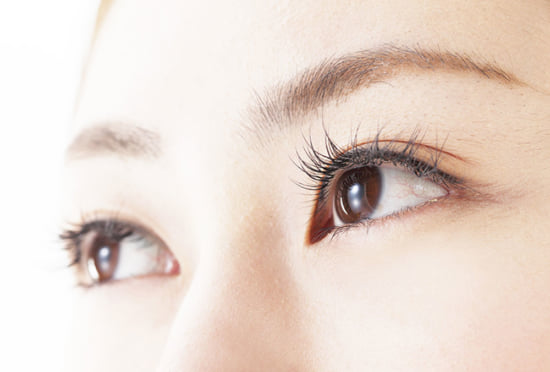 目の周りがヒリヒリしたら必ずやるべき３つの対処と原因別 A